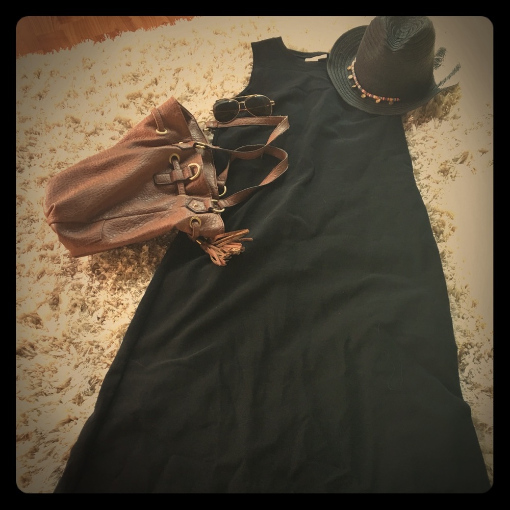 Apostrophe Black Maxi! Comfortable and Classy (Lg)